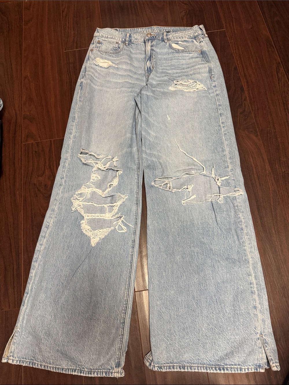 AMERICAN EAGLE Light Blue Distressed Wide-Leg Women’s Jeans